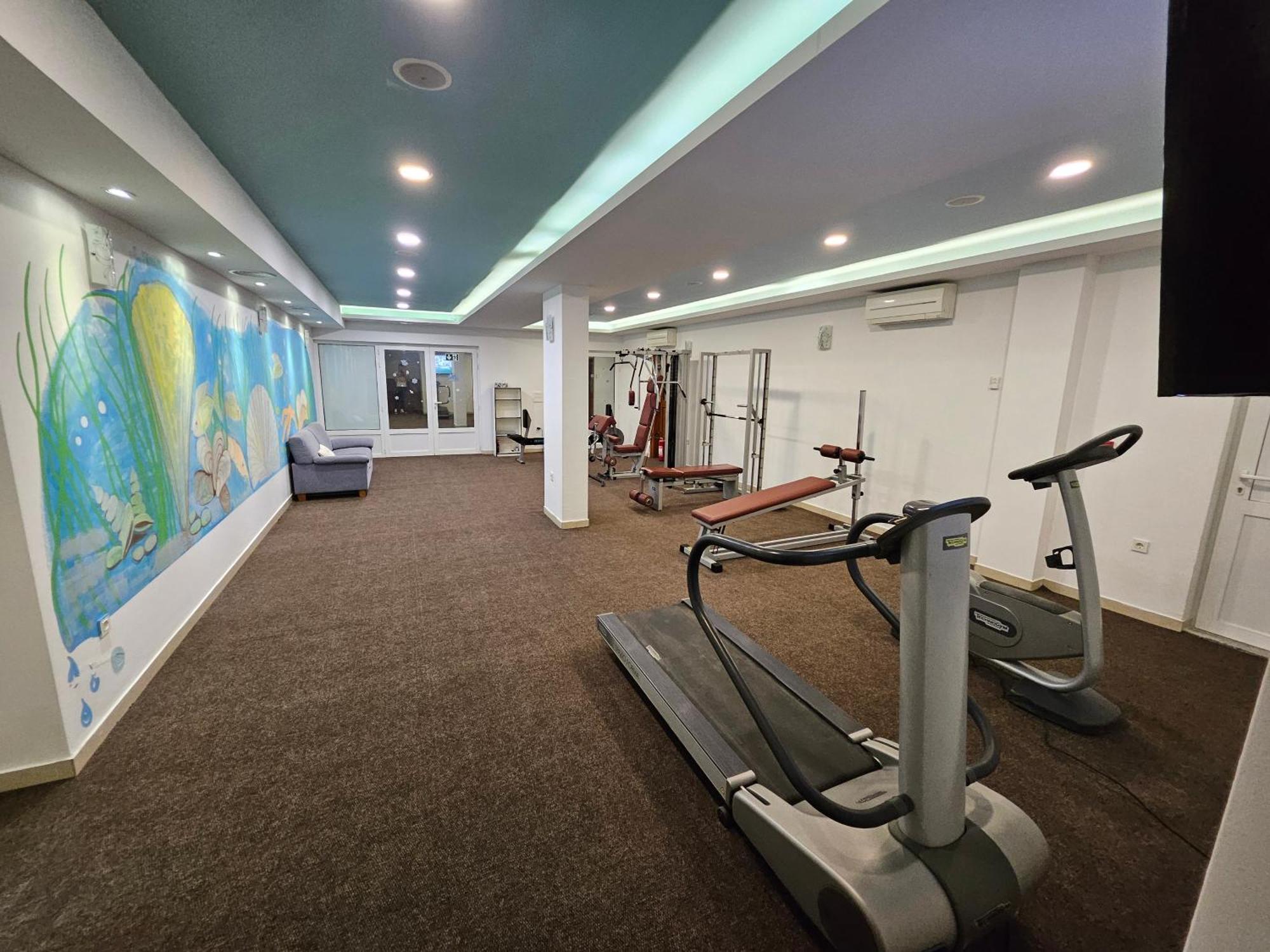 Butique Maris Apartment Комарна Екстериор снимка